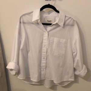 Abercrombie & Fitch Medium Classic Women’s Cropped Button Down